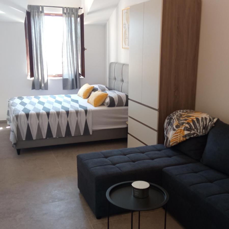 Apartments Lavanda - Free Parking And Grill Jezera Exterior photo