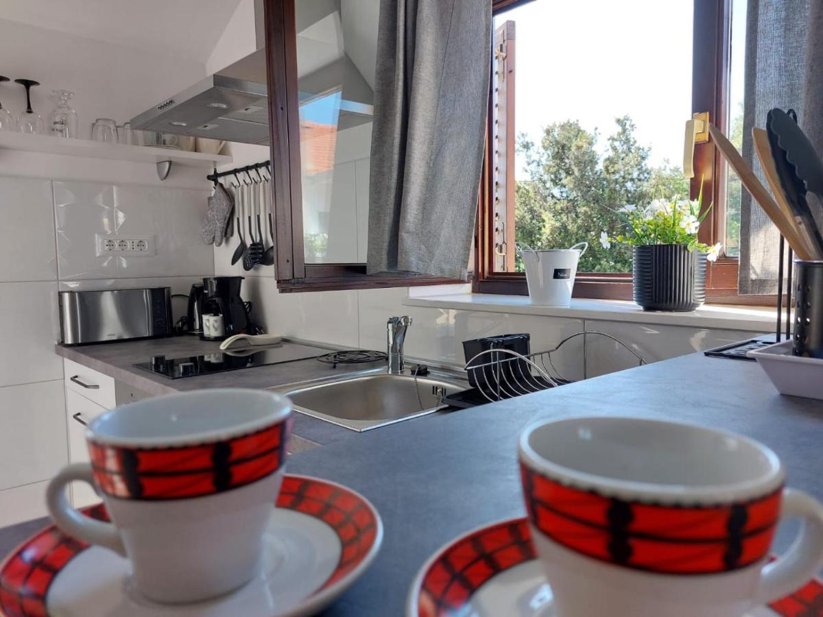 Apartments Lavanda - Free Parking And Grill Jezera Exterior photo